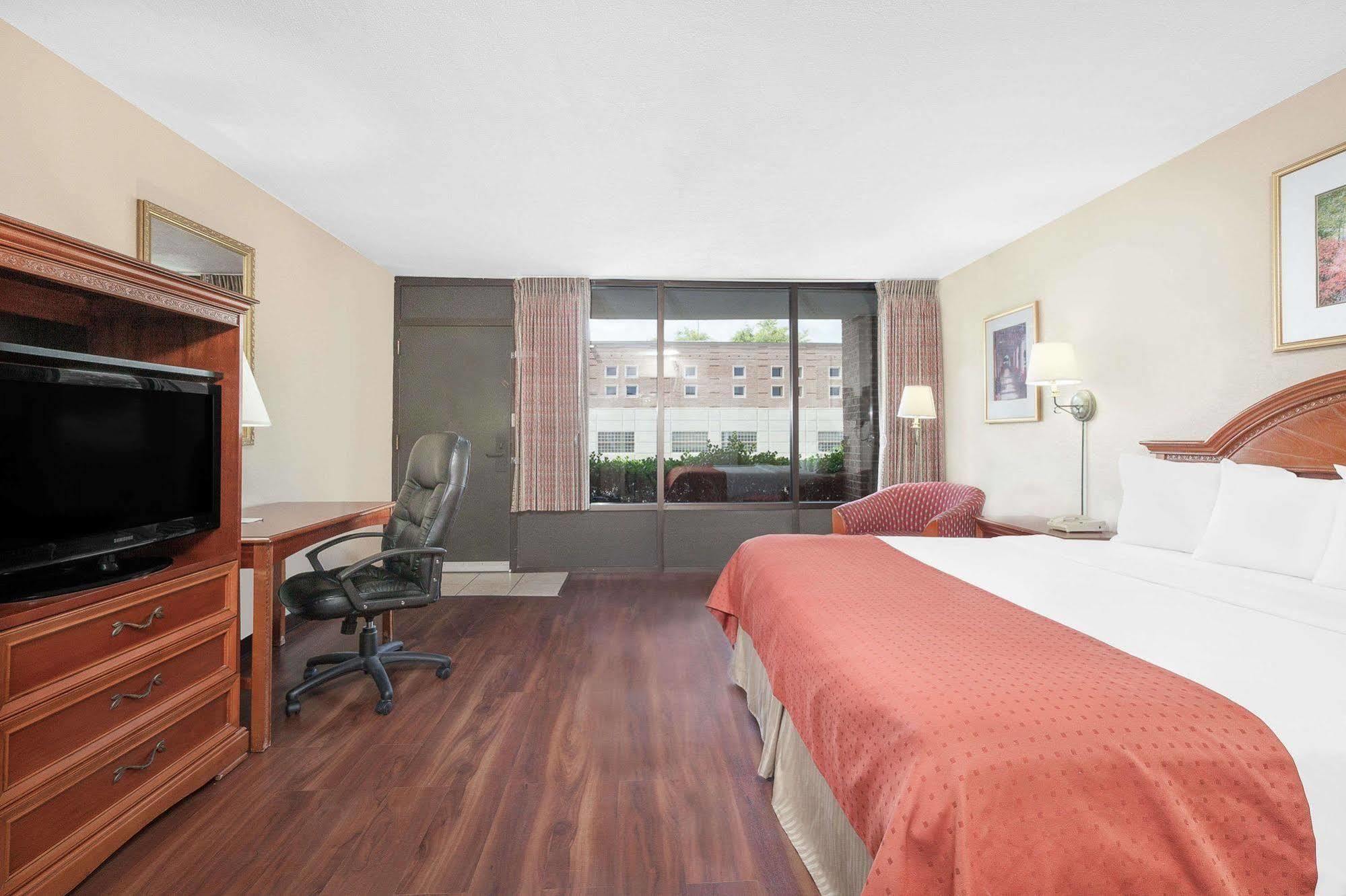 เบย์มอนต์ บาย วินด์แฮม ปารีส Motel ภายนอก รูปภาพ